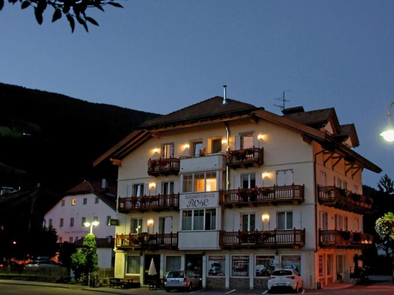 Two-Bedroom Apartment with Balcony image 2