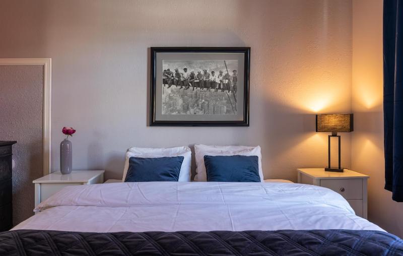 Four-Bedroom Luxury Apartment image 4