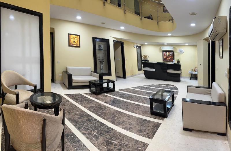 Posh Suites - Golf Course Road - image 8
