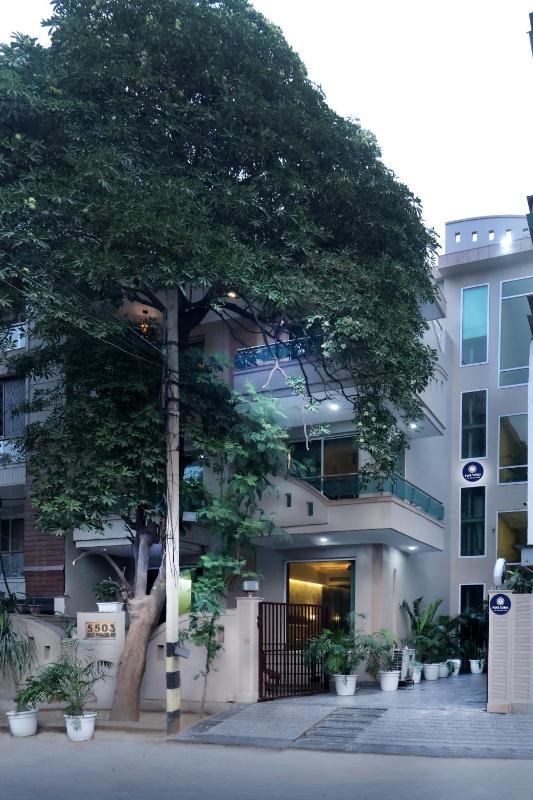 Posh Suites - Golf Course Road - image 40