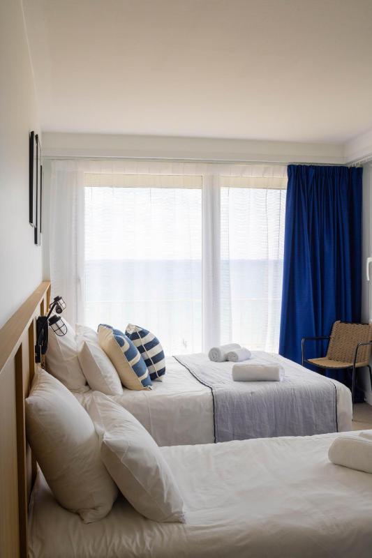 Triple Room with Sea View image 4