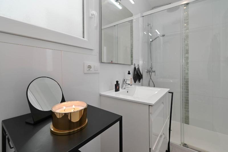 Apartment Octopus - image 19