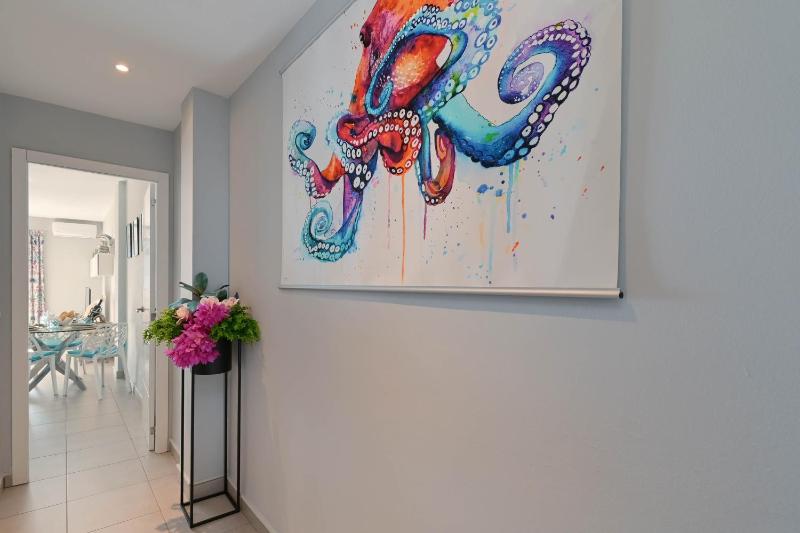 Apartment Octopus - image 23
