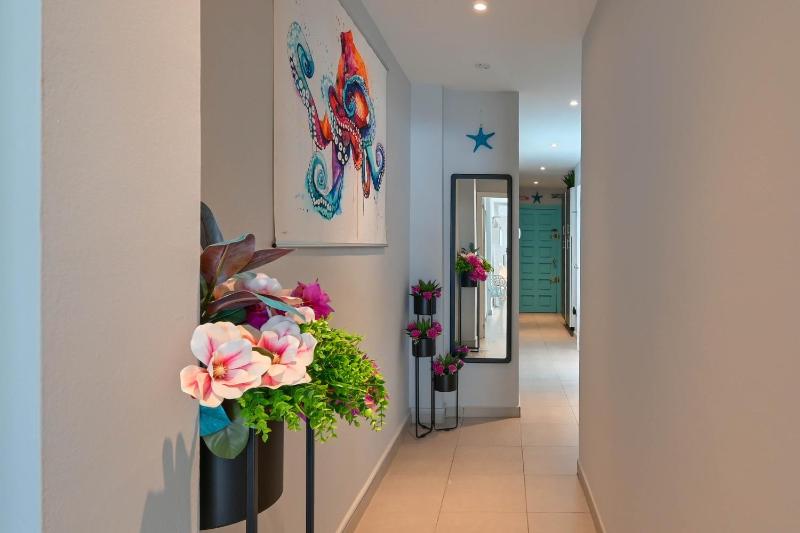 Apartment Octopus - image 38