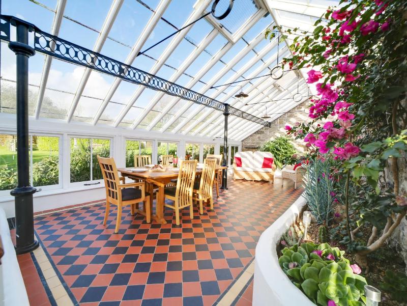 Dolphin Cottage - image 20
