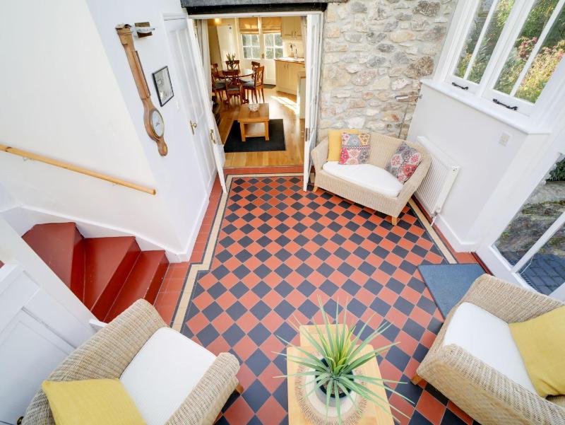Dolphin Cottage - image 39