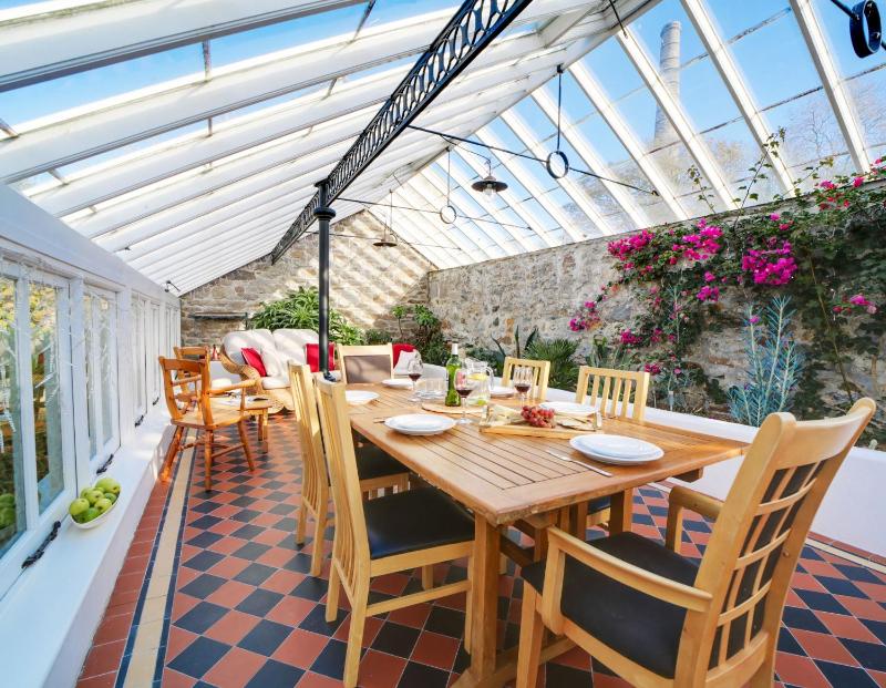 Dolphin Cottage - image 13