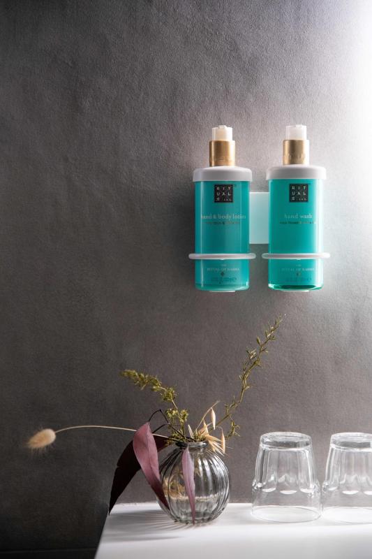 Executive Double Room with Sofa Bed image 4