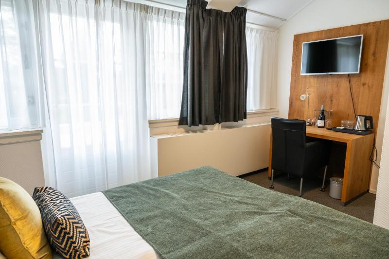 Double Room with Garden View image 1