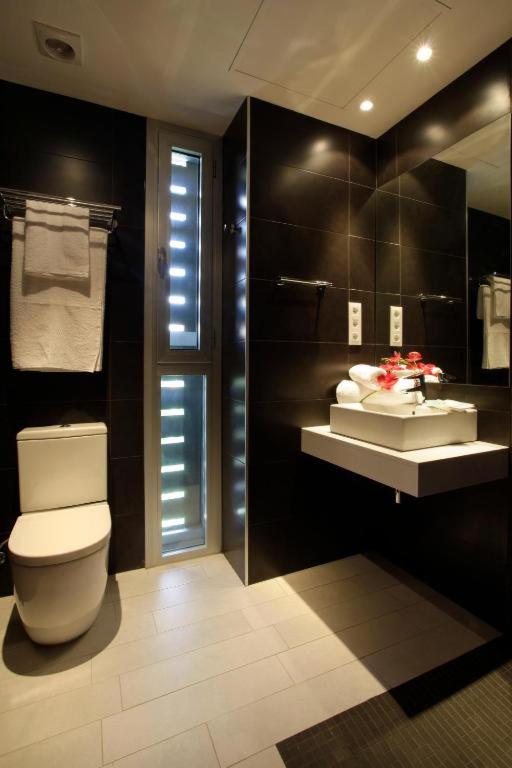 Fisa Rentals Les Corts Apartments - image 8