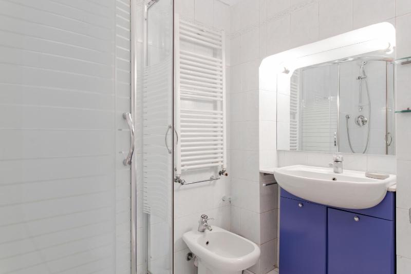 Cris House by Toh Solution - image 13