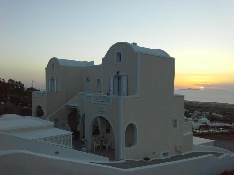 Kiklamino Sunset Suites - image 43