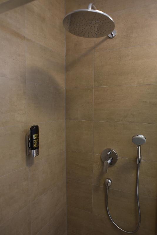 Standard Single Room image 2