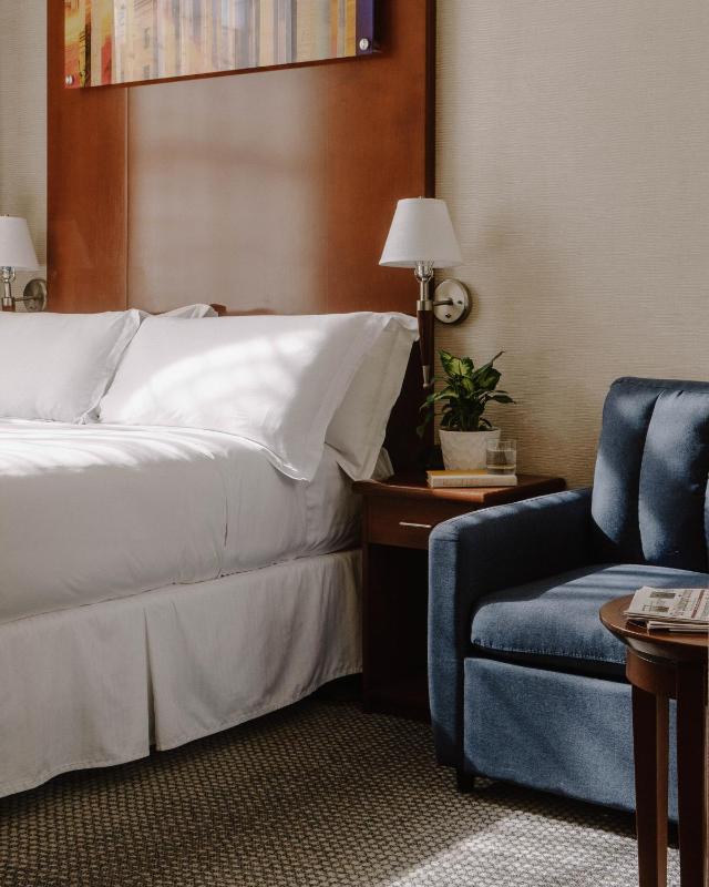Superior Queen Room with Kitchenette image 4
