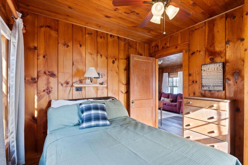 Two-Bedroom House image 4