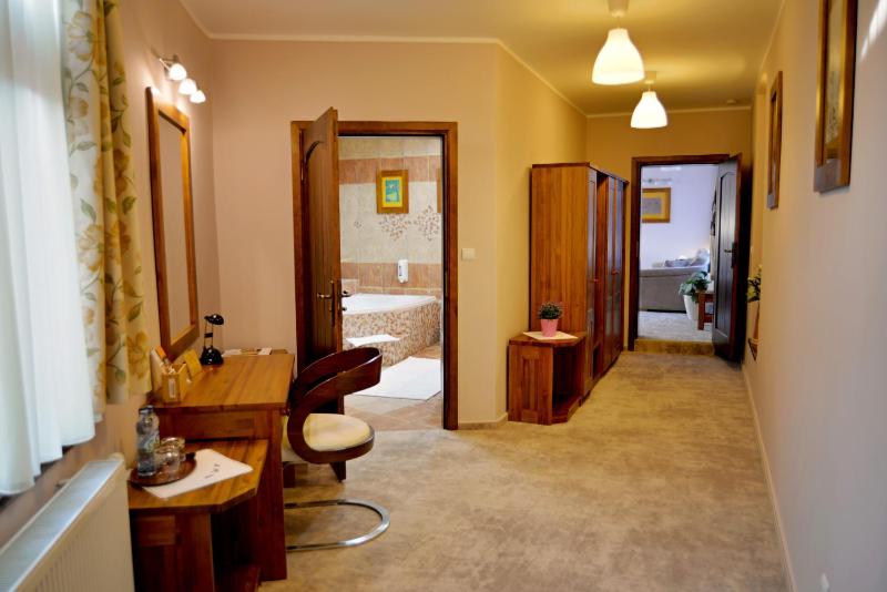 Suite image 2