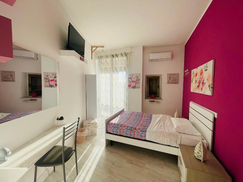 Double Room image 3