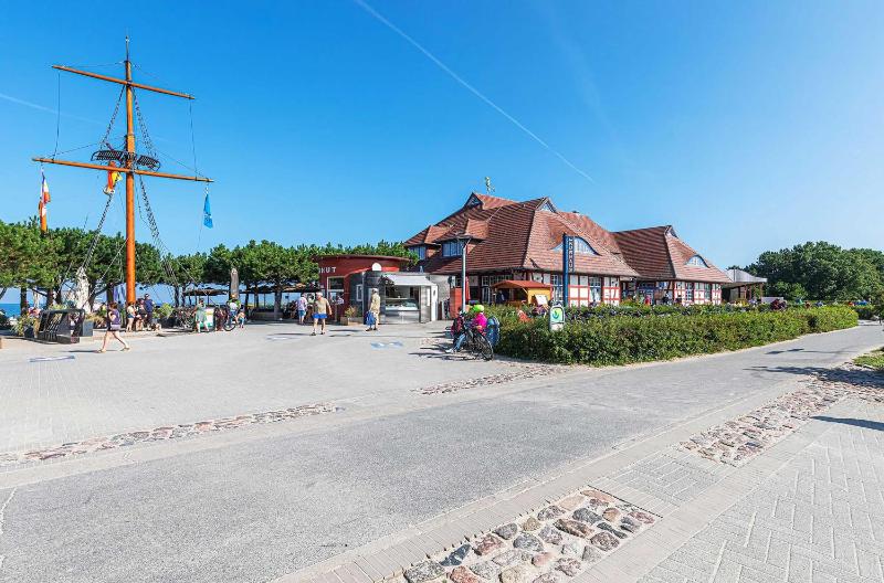 Küstenglück - Ferienwohnung in Zingst mit Balkon - image 2