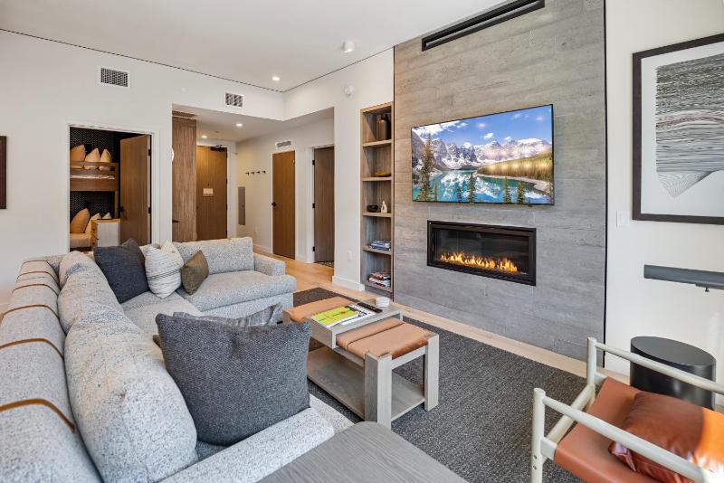 Ski-in/out exclusive high end luxury 2BR at Park City Mountain restaurants spa bar rooftop pool - image 12