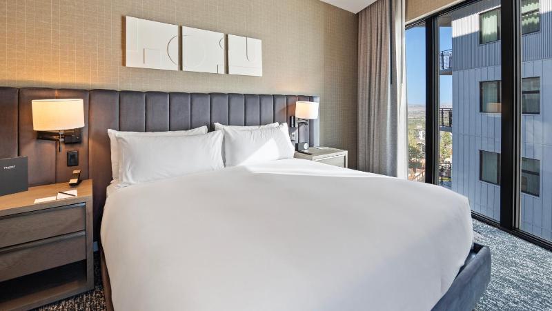 Ski-in/out exclusive high end luxury at Park City Mountain restaurants spa bar rooftop pool - image 20