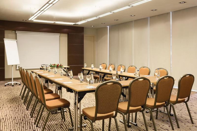 Ramada by Wyndham Sibiu - image 12