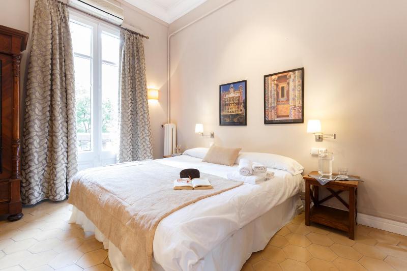 AinB B&B Born-Via Laietana - image 14