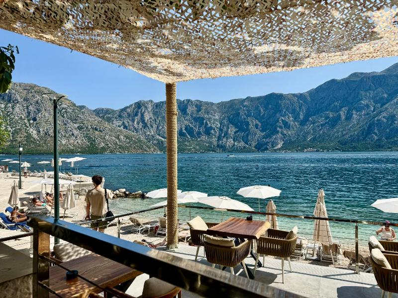 Prcanj sunny port apartments with shared pool - image 14