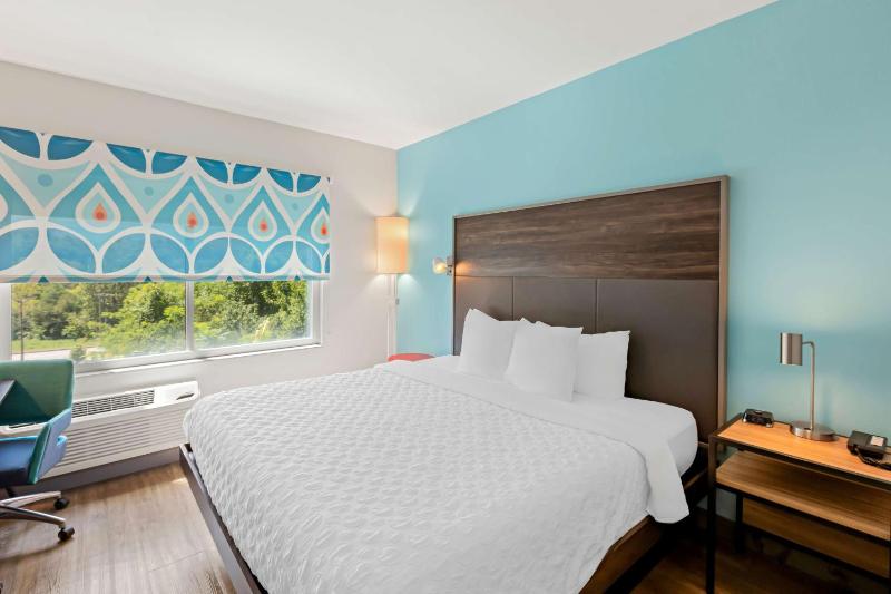 King Room image 3