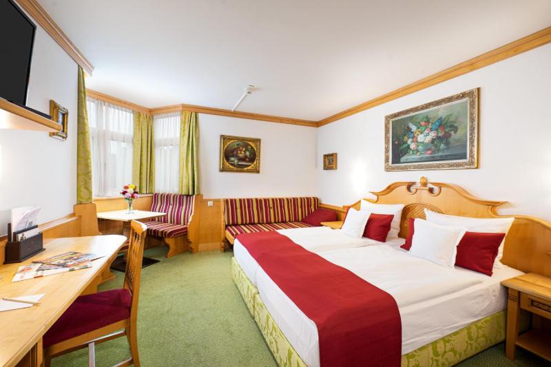 Double Room image 1