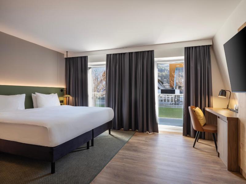 King Room - Mobility Accessible  image 3