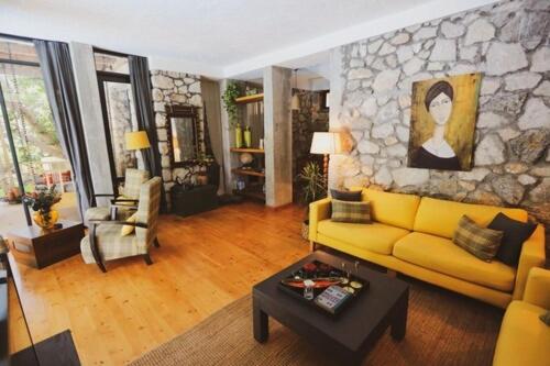 Villa with Private Pool image 4