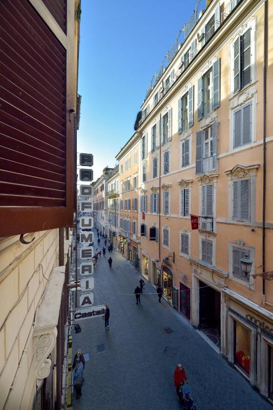 Double or Twin Room image 3