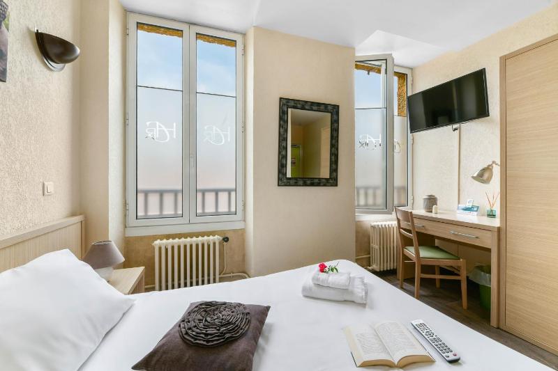 Standard Double Room image 1