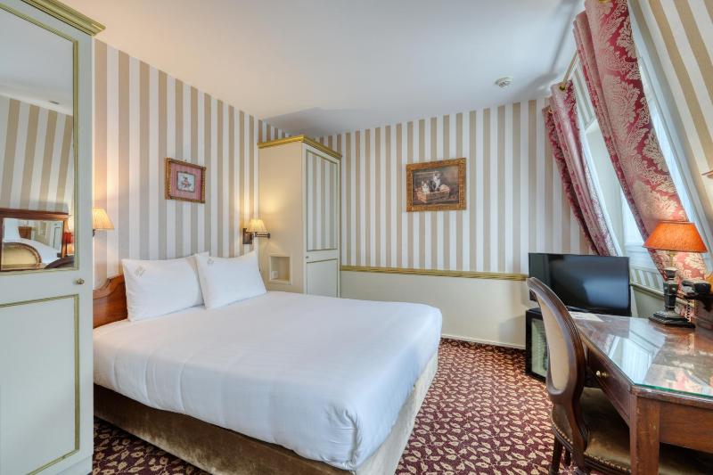 Classic Double Room image 1