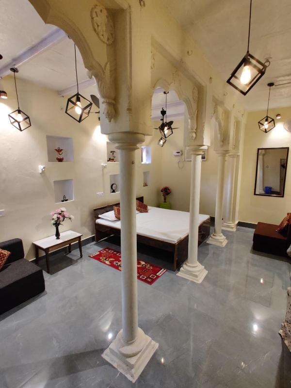 A ShivAngan Heritage Home Stay Near Ghat - image 12