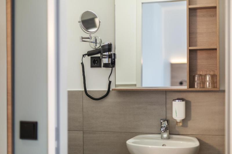 Cosy Queen Room image 1