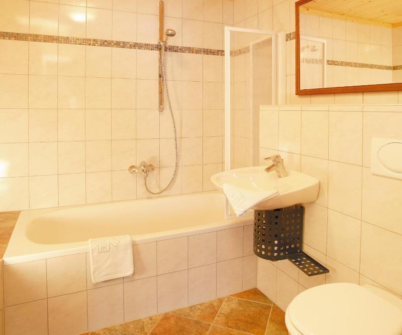 Chalet image 3