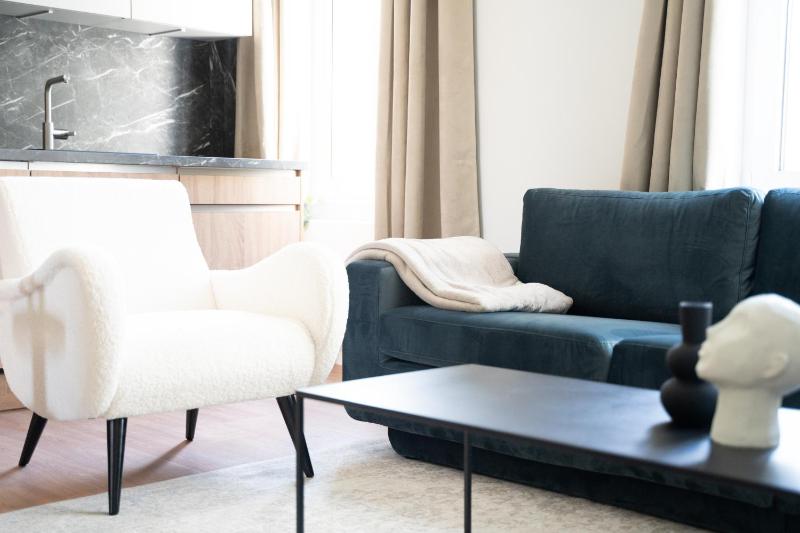 Elegant Stay in Limpertsberg Near City Center - image 6