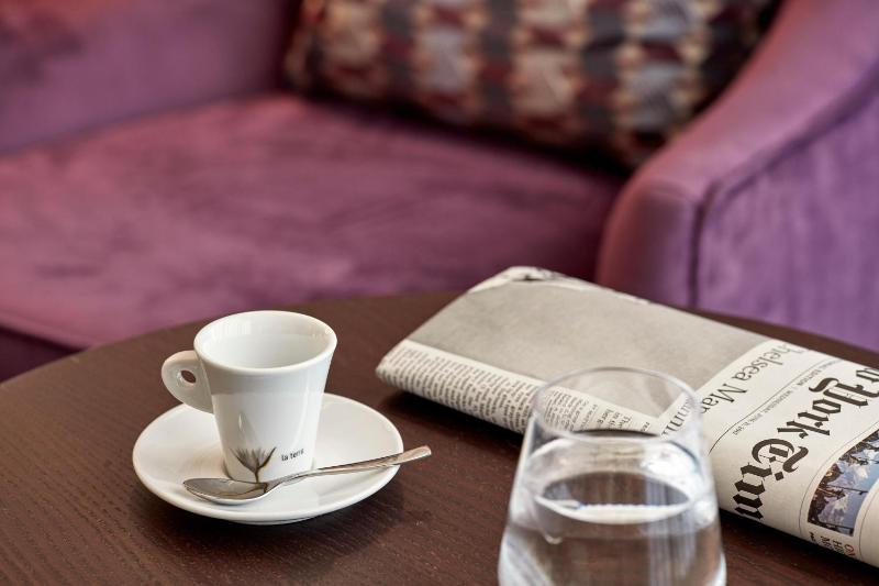 Classic Double or Twin Room image 1