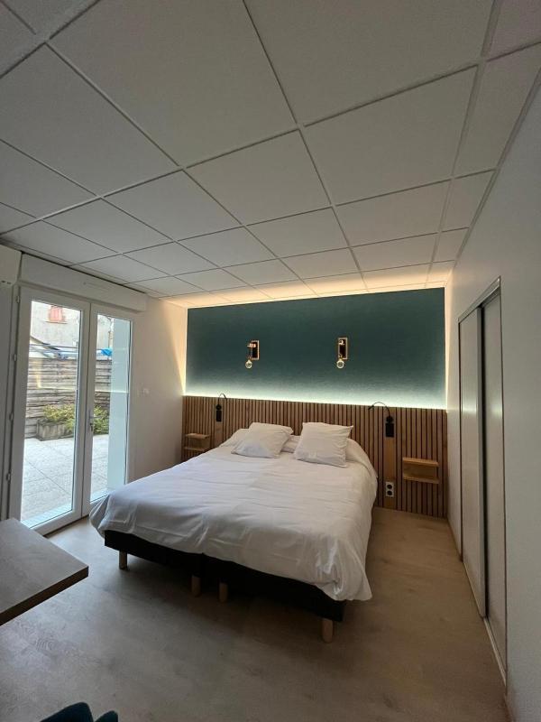 Double Room with Private Bathroom image 1