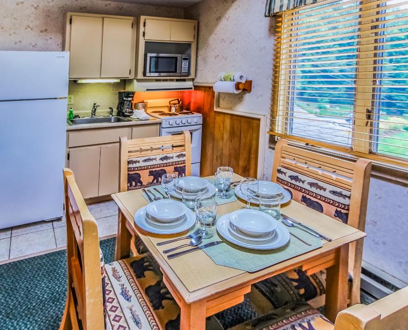 One-Bedroom Apartment image 4