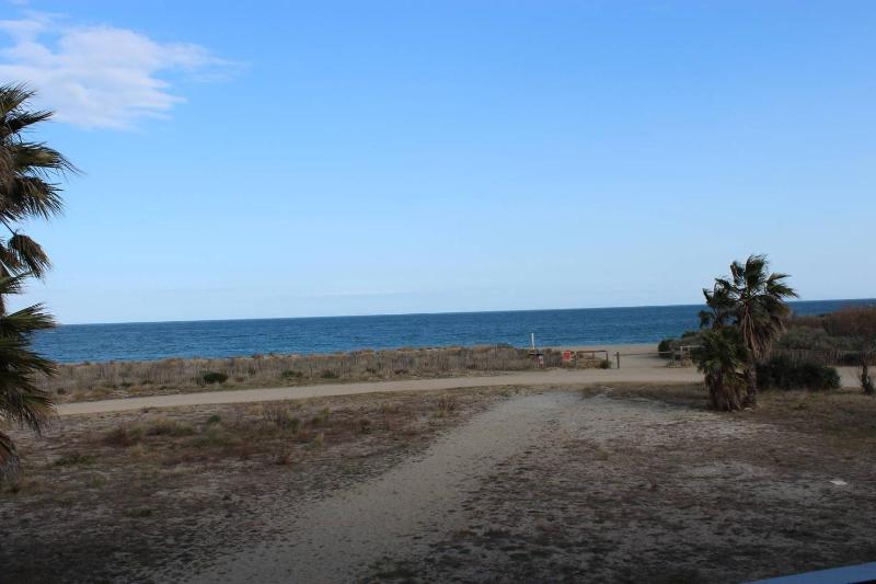 Zénitude pour ce bien en front de mer avec parking privatif - 4LAG502 - image 11