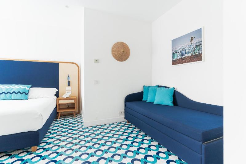 Double or Twin Room Signature image 4