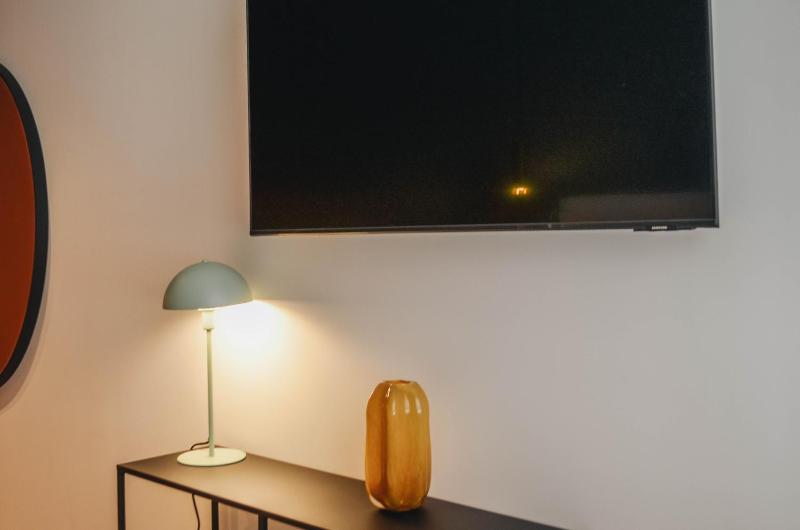 Deluxe Family Room image 2