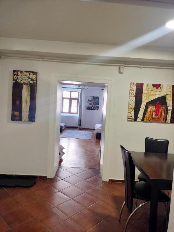 Apartment 1 image 4