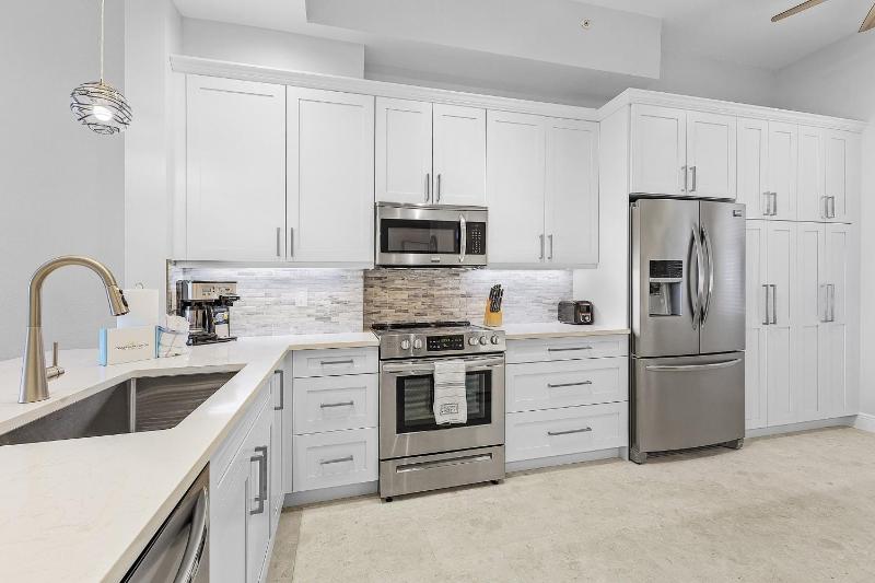 Palm Harbor Penthouse with Marina Views condo - image 38