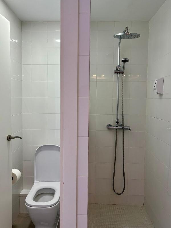 Double or Twin Room with Private Bathroom image 2