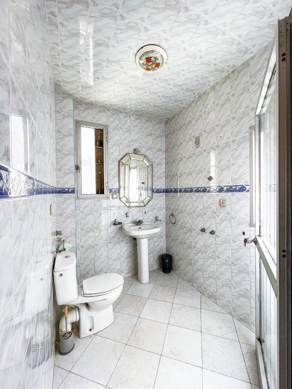 Best Cozy 3Bedroom apartment with front ocean-view - image 9