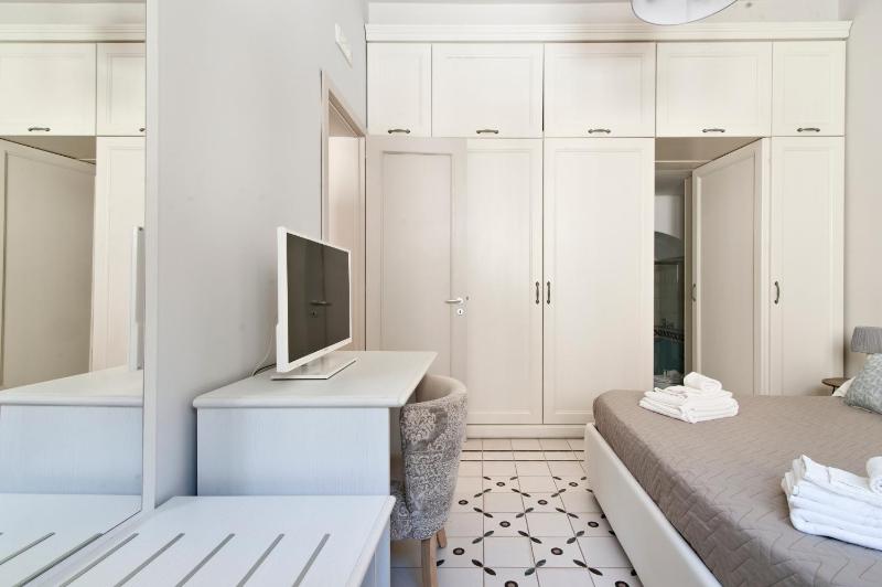 Double Room image 1