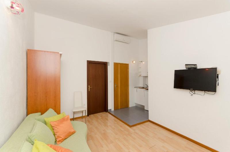 Apartments Jadro - image 13